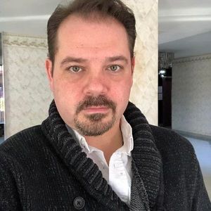 Meet your Posher, Scott